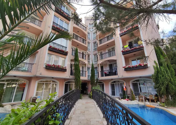 Romans Marin شقة *