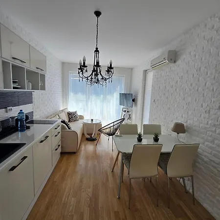 Romans Marin Apartment