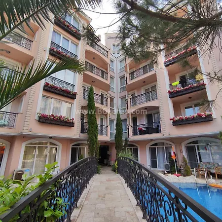 Romans Marin Apartment *