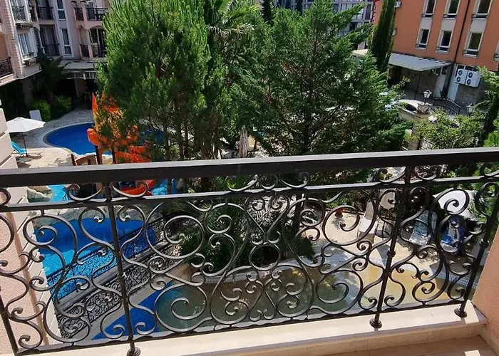 Apartment Romans Marin *