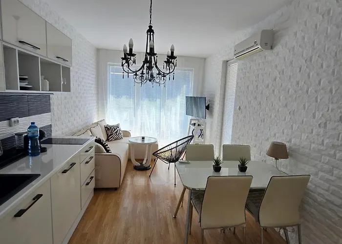 Romans Marin Apartment